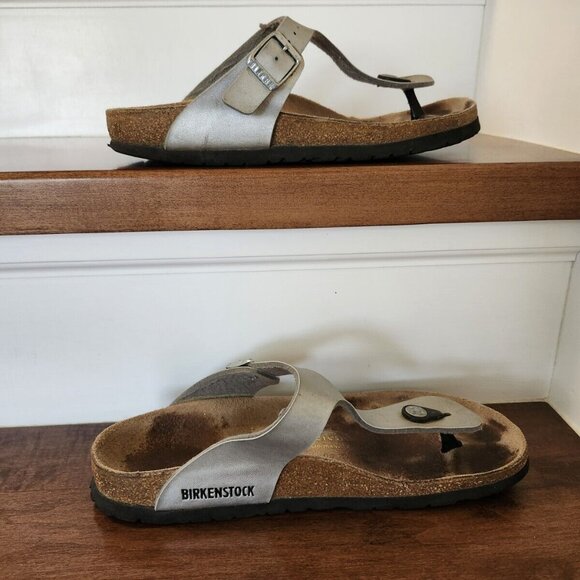 Birkenstock women's Gizeh thong birko-flor silver sandals in size 39 - Picture 5 of 8